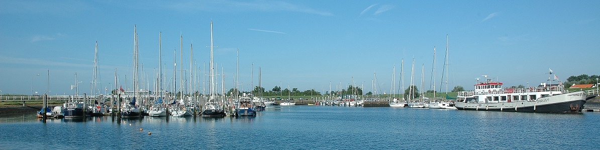 06-08-2010-jachthaven-met-de-onrust